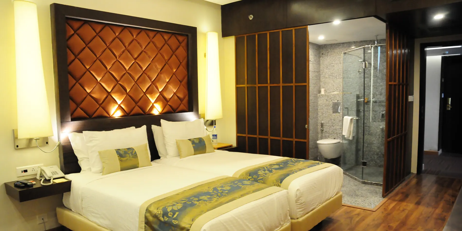 HOTEL CLARKS AVADH